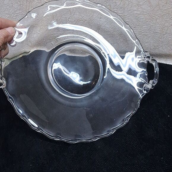 Elegant Clear Glass Fostoria Serving Platter/cake plate with handles - Picture 2 of 5